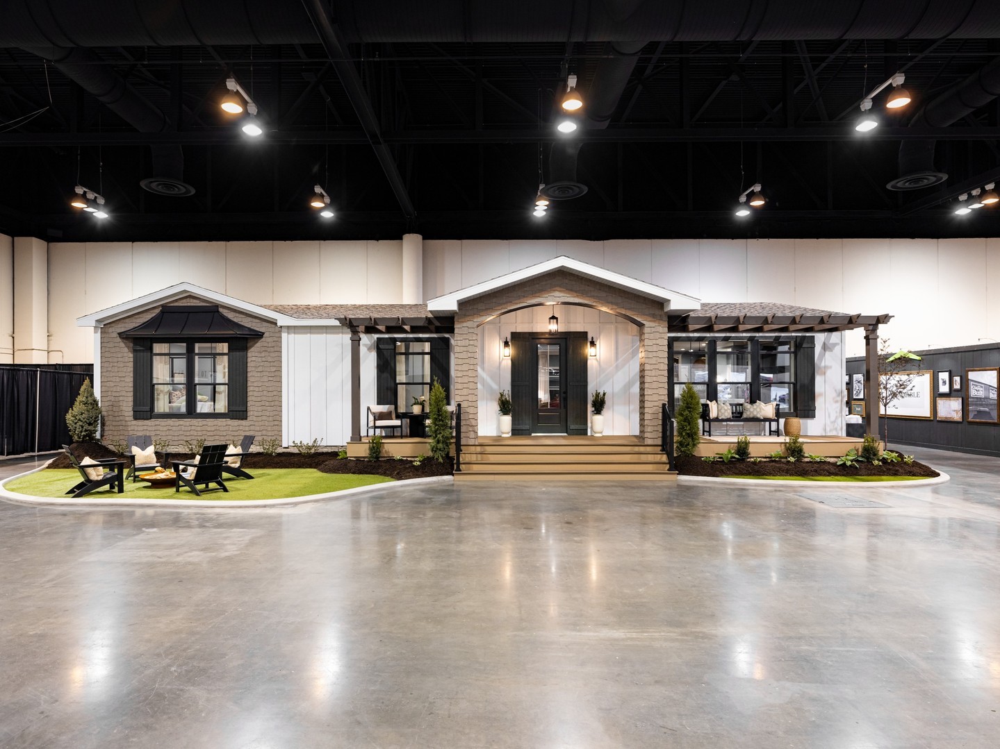 Quadruple wide modular home